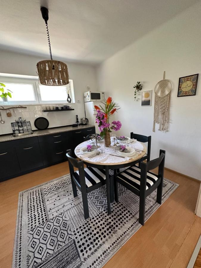 Cosy Family Apartment Marina Kastela Near Airport Exterior photo